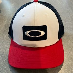 Oakley SnapBack